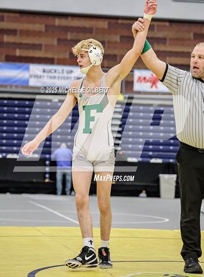 Thumbnail 1 in NYSPHSAA Wrestling Dual Finals D1 (Minisink Valley vs Farmingdale) photogallery.