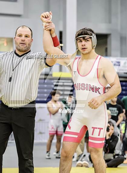 Thumbnail 1 in NYSPHSAA Wrestling Dual Finals D1 (Minisink Valley vs Farmingdale) photogallery.