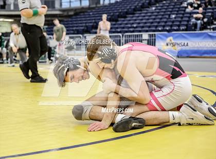 Thumbnail 2 in NYSPHSAA Wrestling Dual Finals D1 (Minisink Valley vs Farmingdale) photogallery.