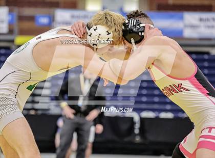 Thumbnail 3 in NYSPHSAA Wrestling Dual Finals D1 (Minisink Valley vs Farmingdale) photogallery.