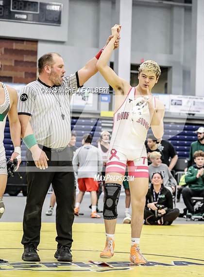 Thumbnail 1 in NYSPHSAA Wrestling Dual Finals D1 (Minisink Valley vs Farmingdale) photogallery.