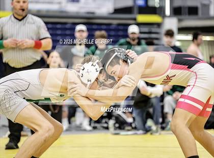 Thumbnail 1 in NYSPHSAA Wrestling Dual Finals D1 (Minisink Valley vs Farmingdale) photogallery.