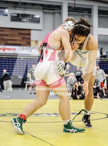 Thumbnail 2 in NYSPHSAA Wrestling Dual Finals D1 (Minisink Valley vs Farmingdale) photogallery.