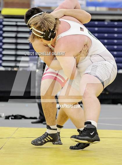 Thumbnail 3 in NYSPHSAA Wrestling Dual Finals D1 (Minisink Valley vs Farmingdale) photogallery.