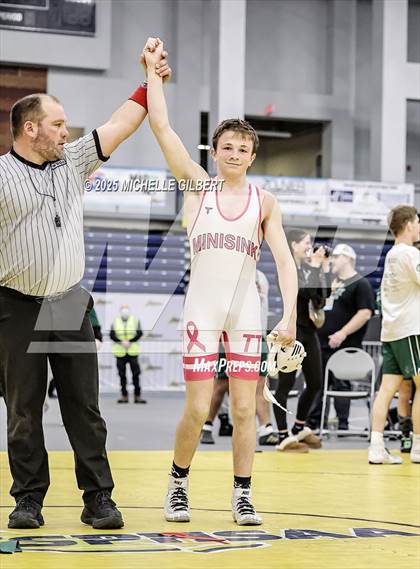 Thumbnail 1 in NYSPHSAA Wrestling Dual Finals D1 (Minisink Valley vs Farmingdale) photogallery.