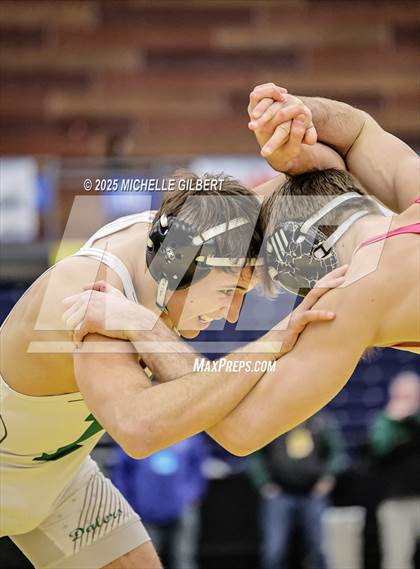 Thumbnail 1 in NYSPHSAA Wrestling Dual Finals D1 (Minisink Valley vs Farmingdale) photogallery.