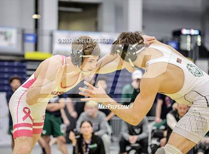 Thumbnail 2 in NYSPHSAA Wrestling Dual Finals D1 (Minisink Valley vs Farmingdale) photogallery.