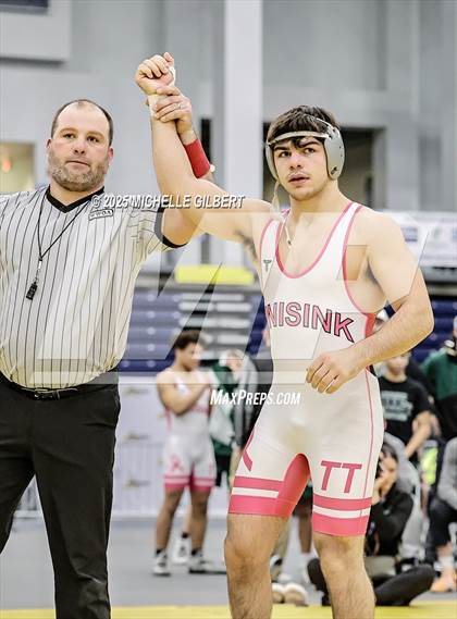 Thumbnail 2 in NYSPHSAA Wrestling Dual Finals D1 (Minisink Valley vs Farmingdale) photogallery.