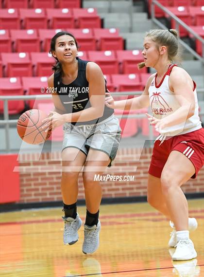 Thumbnail 1 in Santo @ Mineral Wells(scrimmage) photogallery.