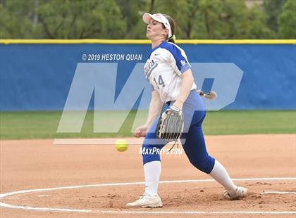 Thumbnail 3 in  Oaks Christian vs.Santa Margarita (CIF-SS D1 Playoff) photogallery.