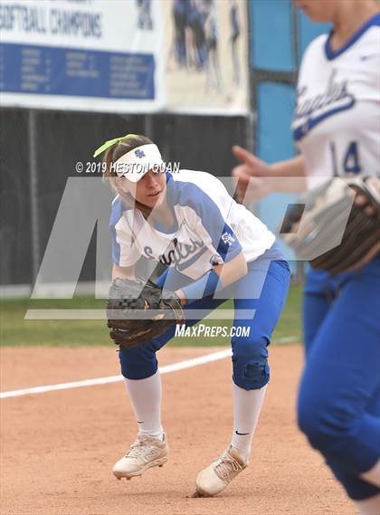 Thumbnail 2 in  Oaks Christian vs.Santa Margarita (CIF-SS D1 Playoff) photogallery.