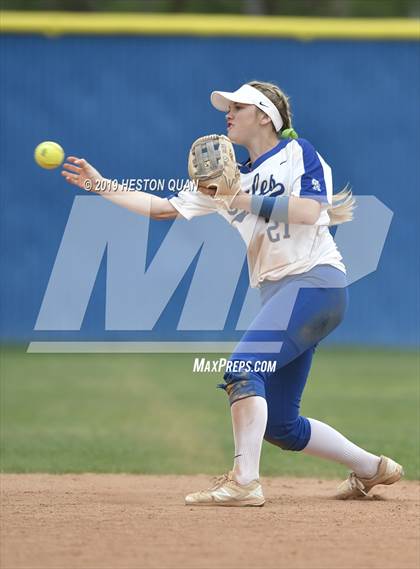 Thumbnail 2 in  Oaks Christian vs.Santa Margarita (CIF-SS D1 Playoff) photogallery.