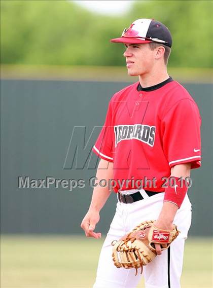 Thumbnail 3 in Crandall @ Lovejoy photogallery.