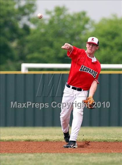 Thumbnail 3 in Crandall @ Lovejoy photogallery.