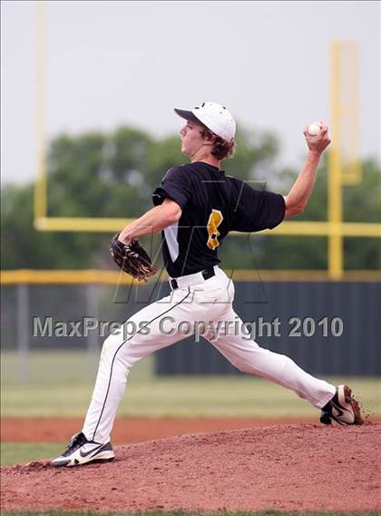 Thumbnail 2 in Crandall @ Lovejoy photogallery.
