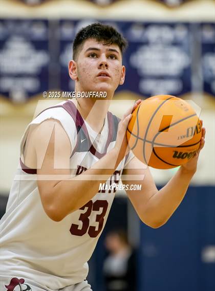 Thumbnail 3 in Sherman Oaks CES vs Hueneme (Santa Barbara Holiday Classic) photogallery.