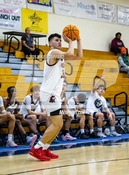 Thumbnail 2 in Sherman Oaks CES vs Hueneme (Santa Barbara Holiday Classic) photogallery.