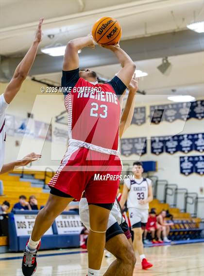Thumbnail 3 in Sherman Oaks CES vs Hueneme (Santa Barbara Holiday Classic) photogallery.