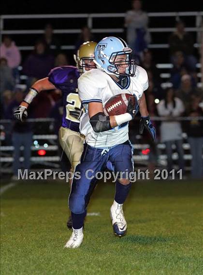 Thumbnail 1 in Triopia/Meredosia-Chambersburg @ Routt Catholic photogallery.
