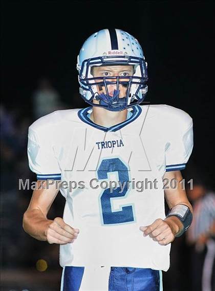 Thumbnail 1 in Triopia/Meredosia-Chambersburg @ Routt Catholic photogallery.