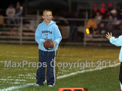 Thumbnail 1 in Triopia/Meredosia-Chambersburg @ Routt Catholic photogallery.