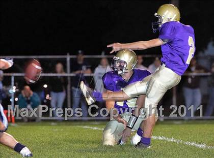 Thumbnail 1 in Triopia/Meredosia-Chambersburg @ Routt Catholic photogallery.
