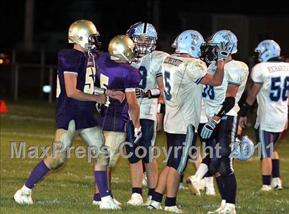Thumbnail 1 in Triopia/Meredosia-Chambersburg @ Routt Catholic photogallery.
