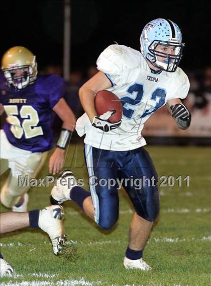 Thumbnail 1 in Triopia/Meredosia-Chambersburg @ Routt Catholic photogallery.