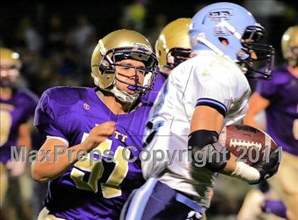 Thumbnail 2 in Triopia/Meredosia-Chambersburg @ Routt Catholic photogallery.