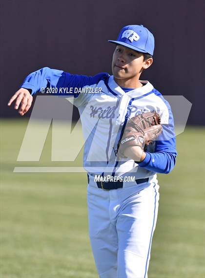 Thumbnail 1 in Wills Point vs Farmersville (Bells Invitational) photogallery.