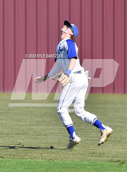 Thumbnail 1 in Wills Point vs Farmersville (Bells Invitational) photogallery.