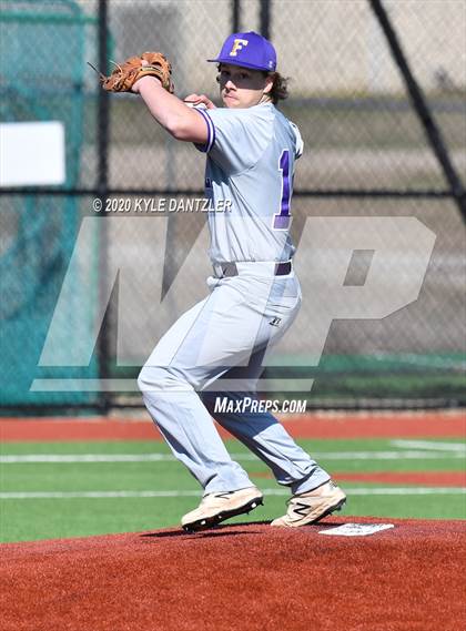 Thumbnail 1 in Wills Point vs Farmersville (Bells Invitational) photogallery.