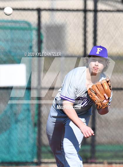 Thumbnail 1 in Wills Point vs Farmersville (Bells Invitational) photogallery.