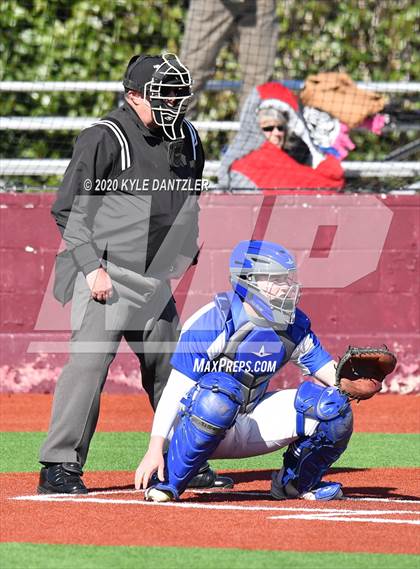 Thumbnail 1 in Wills Point vs Farmersville (Bells Invitational) photogallery.