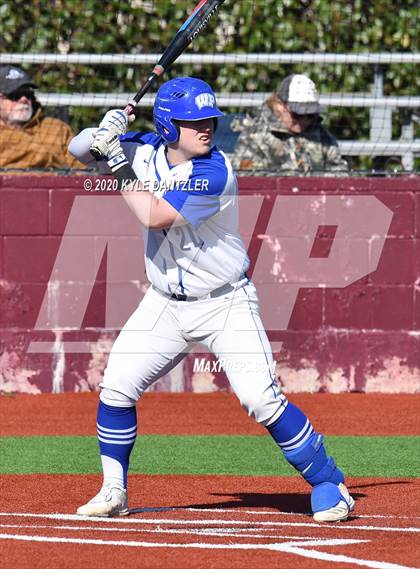 Thumbnail 2 in Wills Point vs Farmersville (Bells Invitational) photogallery.