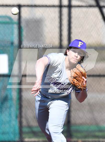 Thumbnail 3 in Wills Point vs Farmersville (Bells Invitational) photogallery.