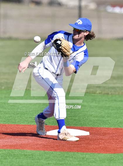 Thumbnail 3 in Wills Point vs Farmersville (Bells Invitational) photogallery.