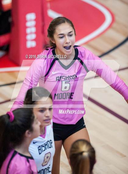 Thumbnail 3 in Mater Dei vs. Bishop Moore (Nike Tournament of Champions) photogallery.