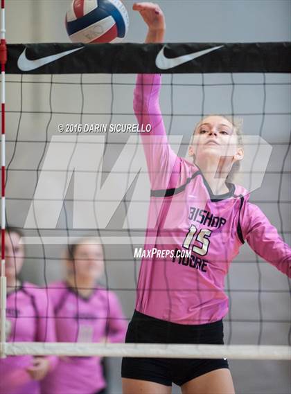 Thumbnail 2 in Mater Dei vs. Bishop Moore (Nike Tournament of Champions) photogallery.