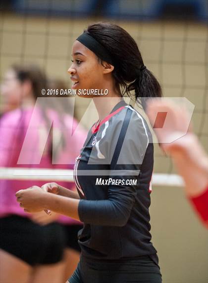 Thumbnail 3 in Mater Dei vs. Bishop Moore (Nike Tournament of Champions) photogallery.