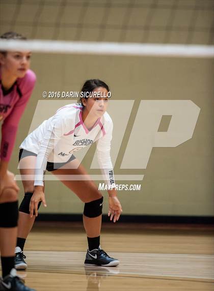 Thumbnail 2 in Mater Dei vs. Bishop Moore (Nike Tournament of Champions) photogallery.