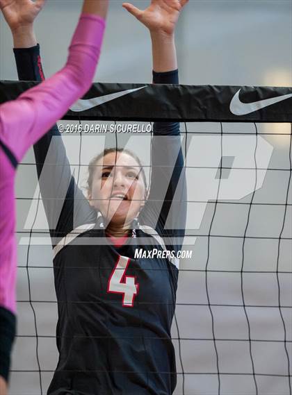 Thumbnail 1 in Mater Dei vs. Bishop Moore (Nike Tournament of Champions) photogallery.