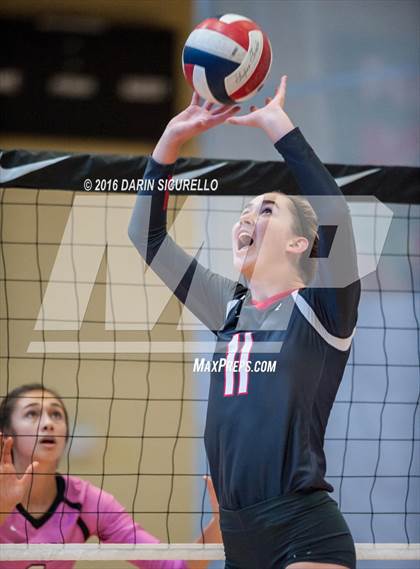 Thumbnail 2 in Mater Dei vs. Bishop Moore (Nike Tournament of Champions) photogallery.