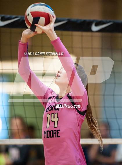 Thumbnail 3 in Mater Dei vs. Bishop Moore (Nike Tournament of Champions) photogallery.