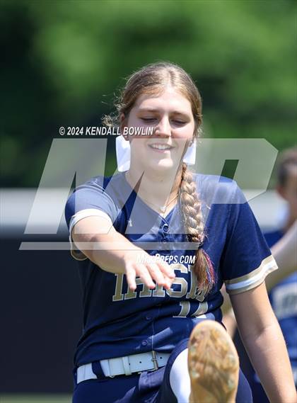 Thumbnail 2 in St. Patrick vs. Mantachie (MHSAA 3A Final) photogallery.