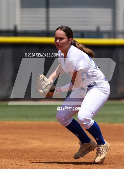Thumbnail 1 in St. Patrick vs. Mantachie (MHSAA 3A Final) photogallery.