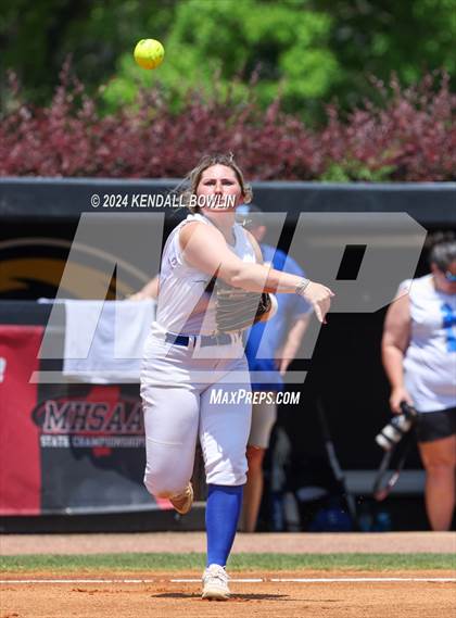 Thumbnail 2 in St. Patrick vs. Mantachie (MHSAA 3A Final) photogallery.