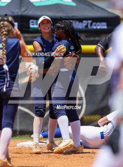 Thumbnail 1 in St. Patrick vs. Mantachie (MHSAA 3A Final) photogallery.