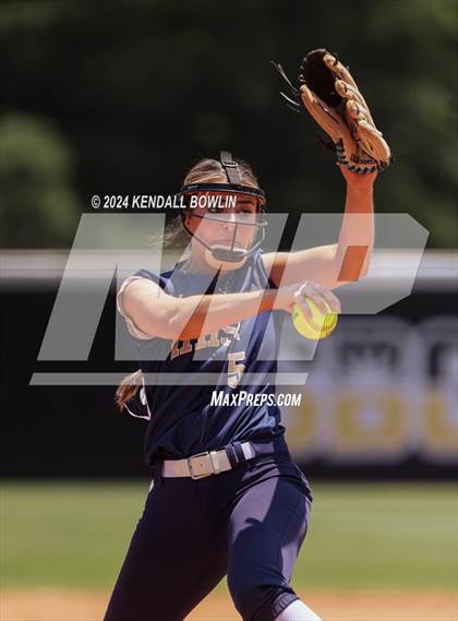 Thumbnail 2 in St. Patrick vs. Mantachie (MHSAA 3A Final) photogallery.