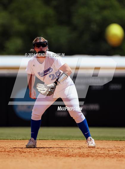Thumbnail 1 in St. Patrick vs. Mantachie (MHSAA 3A Final) photogallery.